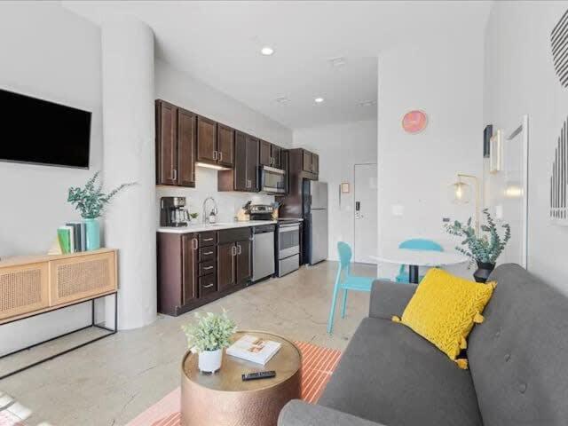 Cozysuites Gorgeous Sdo Downtown פיטסבורג מראה חיצוני תמונה
